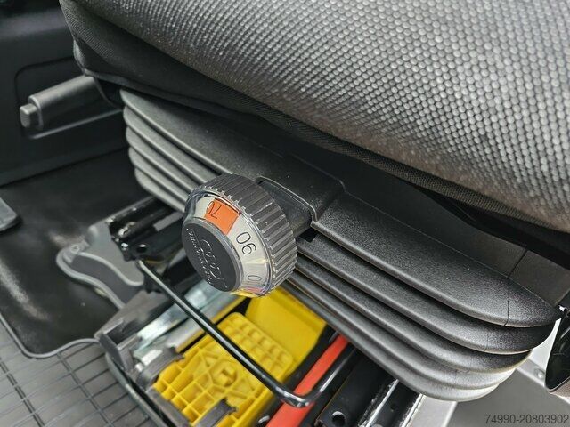 Furgone a tetto alto Iveco Daily 35S18HA8V DOKA Hi-Matic 12m³ L2H2 7 Sitze