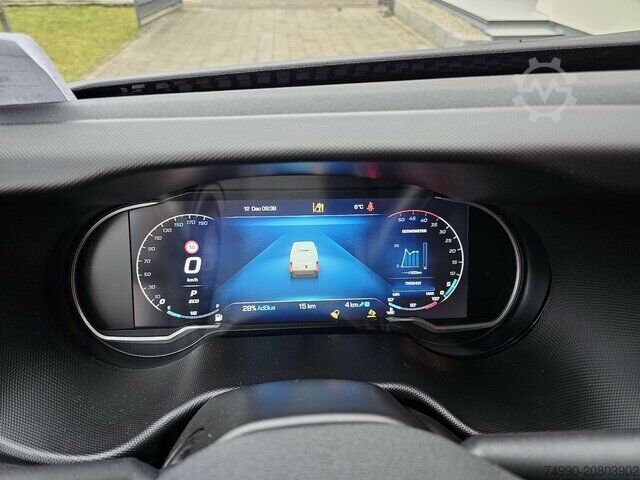 Furgone a tetto alto Iveco Daily 35S18HA8V DOKA Hi-Matic 12m³ L2H2 7 Sitze