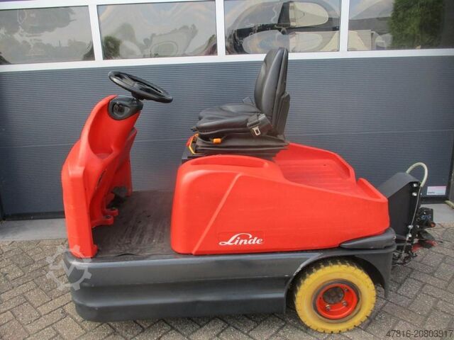 Tow tractor Linde P 60