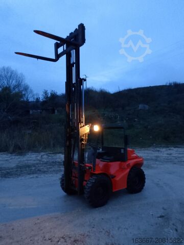 Wózek widłowy terenowy Mast Explorer 20 4WD