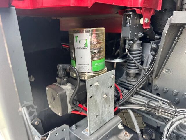 Kranwagen DAF CF 85.410 8x2 Hiab 1055-8+Fly jib Euro 5