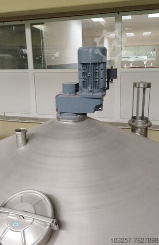 Zbiorniki magazynowe ze stali nierdzewnej 5 CIP Stainless steel tanks with agitator 21m3