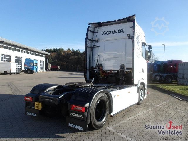 Standard tractor unit Scania S 530 A4x2NB / V8 / Full Air / Leder