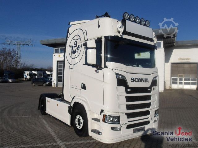 Standard tractor unit Scania S 530 A4x2NB / V8 / Full Air / Leder
