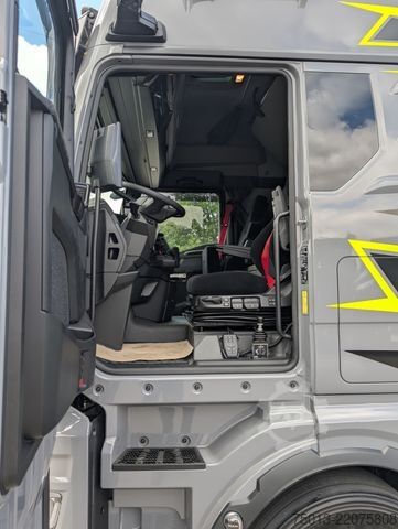 Standard trækkerunit MAN TGX 18.560 LL SA mit D30 Motor, Kipphydr, MIETE?