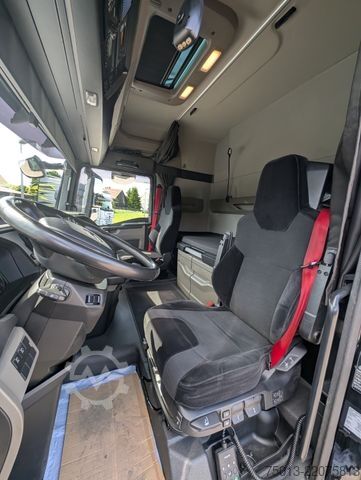 Cabeza tractora MAN TGX 33.510 BL SA 6x4 mit EPSILON S260Z96, MIETE?