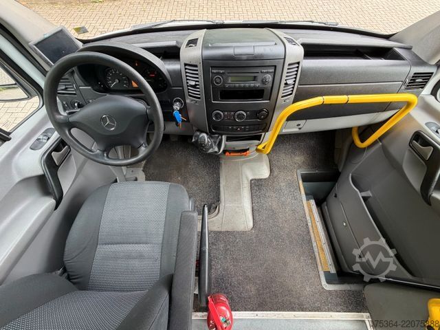 Minibus MERCEDES-BENZ Sprinter 313 Cdi L2H2 9Sitze Rollstuhllift Klima