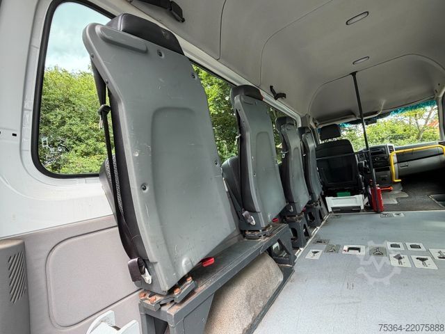 Minibus MERCEDES-BENZ Sprinter 313 Cdi L2H2 9Sitze Rollstuhllift Klima