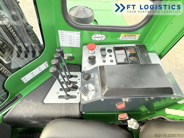 Carretilla retráctil de 4 vías Combilift C3000 DIESEL TRIPLEX 5600 FREE-LIFT