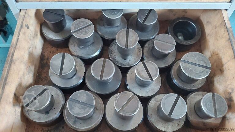 Tijeras perfiladas de acero + perforadora KINGSLAND 60 XA