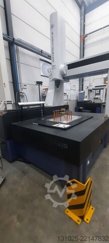 Souřadnicový měřicí stroj Mitutoyo Crysta Apex S-9106 CMM