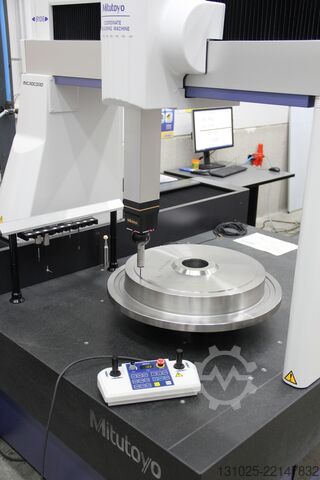 Souřadnicový měřicí stroj Mitutoyo Crysta Apex S-9106 CMM