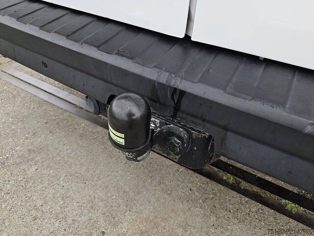 Yüksek tavanlı istasyon vagonu OPEL VIVARO 1.6