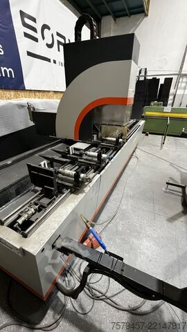 Centro CNC de 3 ejes para perfiles Elumatec SBZ 122/33