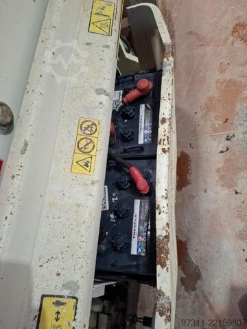 Elevador de tijera JLG 2646ES