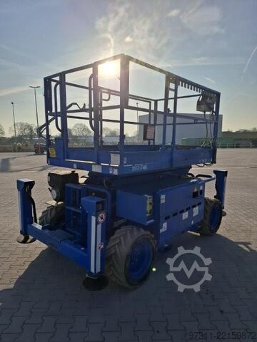 Elevador de tijera SkyJack SJ6832 RTE