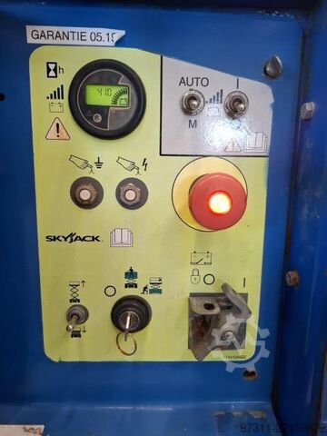 Elevador de tijera SkyJack SJ6832 RTE