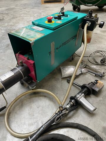 Nyomásfokozó kézi fogóval Sajtó Tox Pressotechnik CMH 3.45.6.1.10