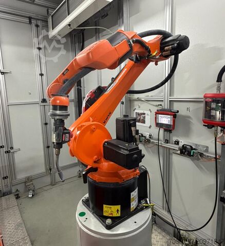 Ipari robot KUKA KRC4 KR8 R2100 - 2 arc HW / FLR