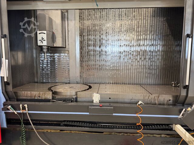 CNC soustružnicko-frézovací centrum DOOSAN VCF850