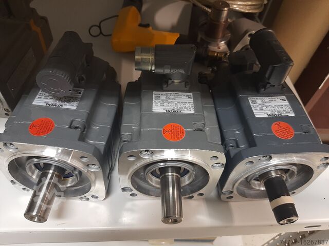 Elektromos meghajtás; 3~Motor Siemens 879500; 1FK7040-2AK71-1CG0