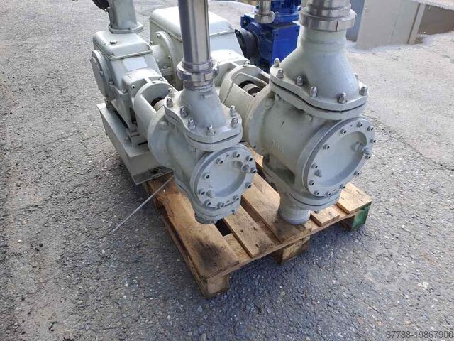 Zweikolben-Dosierpumpe mit Pufferbehälter OMG DOXE - 322M / 200 DEX + 125 DEX 70