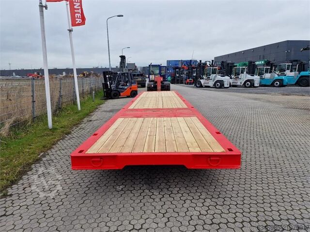 Construction equipment  Novatech Roll Trailer 100T-40FT