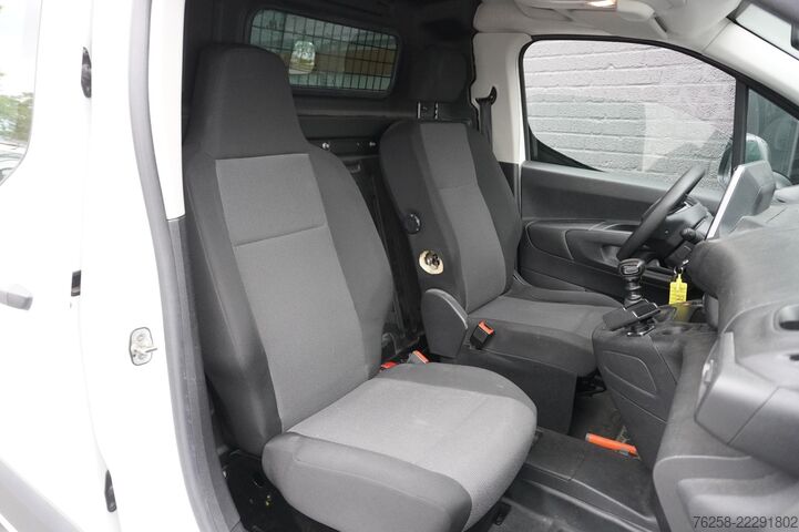Carrinha de tejadilho alto Peugeot Partner 1.2 PureTech 110Pk Benzine - Airco - Na...
