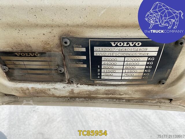 Chassis with cab Volvo FMX 370