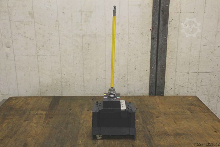 Circuit breaker Schneider Electric NSX 250F