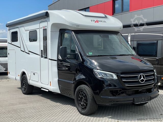 Camper semintegrato FRANKIA M-Line Neo Black Edt. | *4,5 t* | *Top*