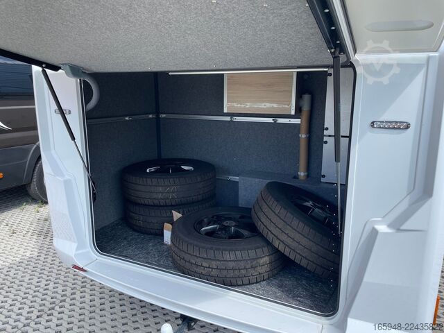 Camper semintegrato FRANKIA M-Line Neo Black Edt. | *4,5 t* | *Top*