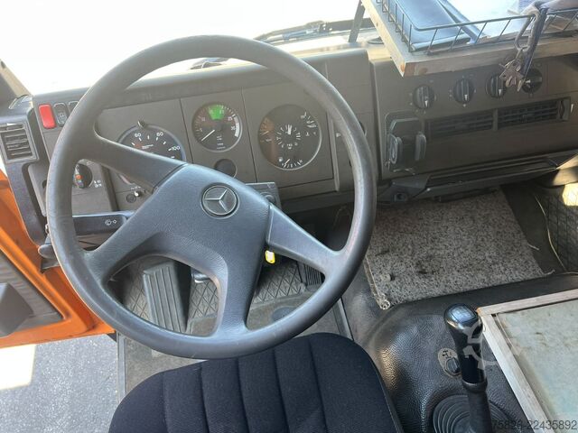 Düz kasa kamyon MERCEDES-BENZ LK 1324 6 Zylinder*Hiab 102 kran*OM 366Schalter*