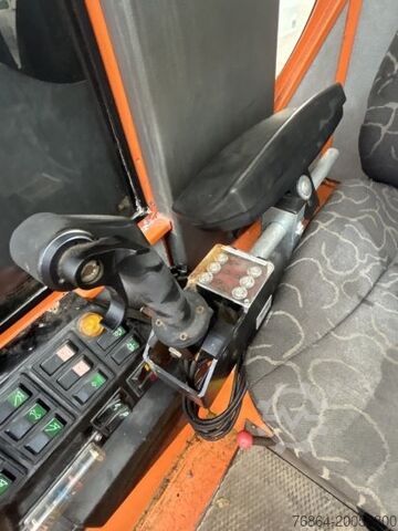 Remolque con chasis intercambiable  PLATEAU-WECHSELPRITSCHE MIT LOGLIFT 140S INKL. ROTATOR UND GREIFER
