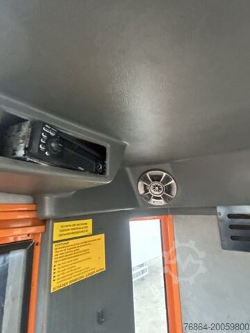 Remolque con chasis intercambiable  PLATEAU-WECHSELPRITSCHE MIT LOGLIFT 140S INKL. ROTATOR UND GREIFER