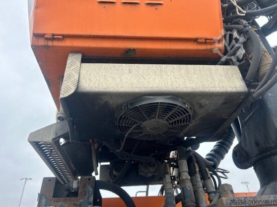 Dźwig samochodowy PLATEAU-WECHSELPRITSCHE MIT LOGLIFT 140S INKL. ROTATOR UND GREIFER