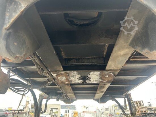 Dźwig samochodowy PLATEAU-WECHSELPRITSCHE MIT LOGLIFT 140S INKL. ROTATOR UND GREIFER