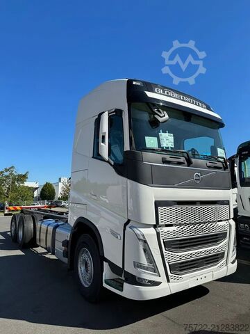 Chassis with cab Volvo FH 460 6x2-4 Globetrott. Fahrgestell LAGER