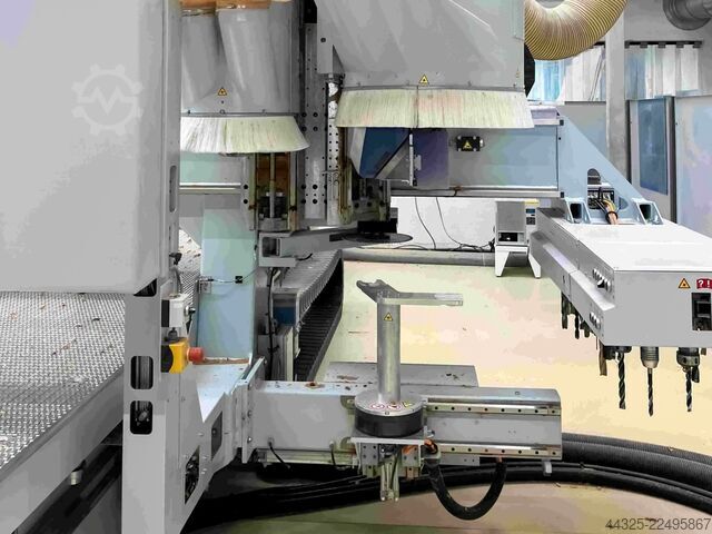 Κέντρο κατεργασίας με τραπέζι φωλιάσματος HOMAG PROFI BMG 512/74/19/F/R