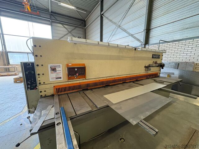 Hydraulisk guillotinesaks Safan VS370-6