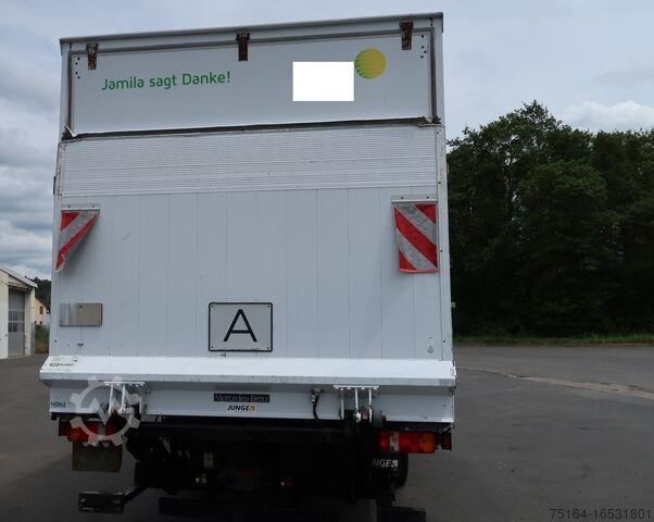 Ciężarówka z nadwoziem skrzyniowym Mercedes-Benz 1222 L