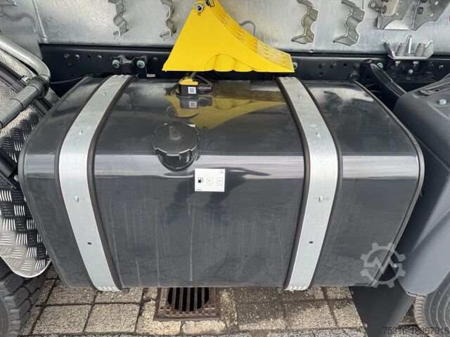 Sklápěč MAN TGS 41.480