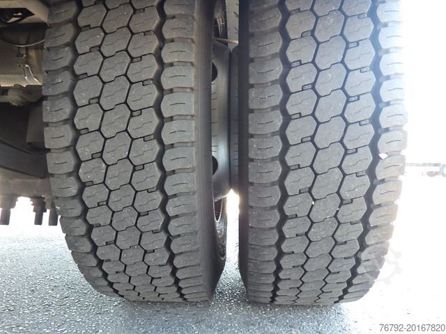 Vrachtwagen met bakwagen IVECO ML 75 E 21 P Koffer 7,25m/Aufstiegstreppe/Klima