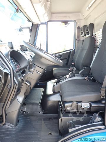Vrachtwagen met bakwagen IVECO ML 75 E 21 P Koffer 7,25m/Aufstiegstreppe/Klima