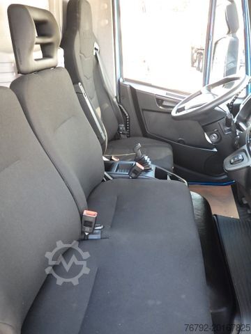 Vrachtwagen met bakwagen IVECO ML 75 E 21 P Koffer 7,25m/Aufstiegstreppe/Klima