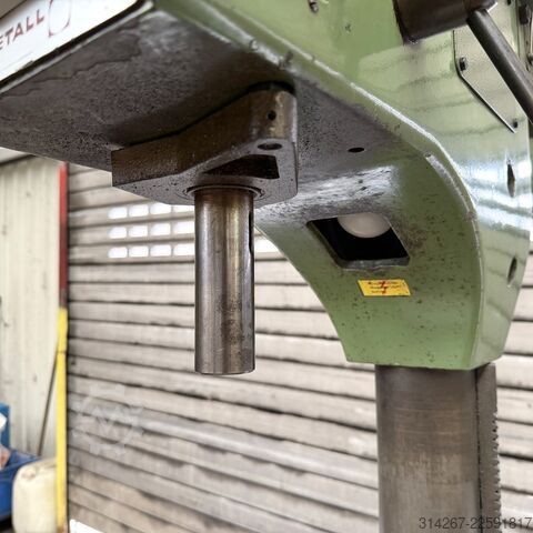 Upright drilling machine Alzmetall AB3-E