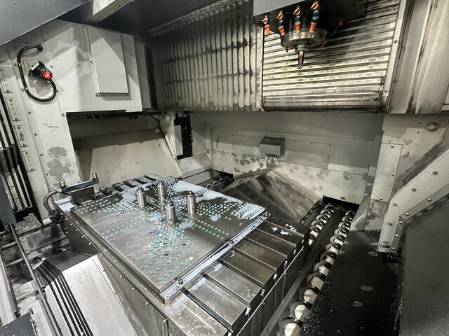 Dikey işleme merkezi Makino F8