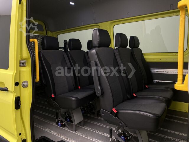 Kleinbus VW Crafter 35 Aut. *Rollstuhl-Rampe* 8-Sitze (5449)