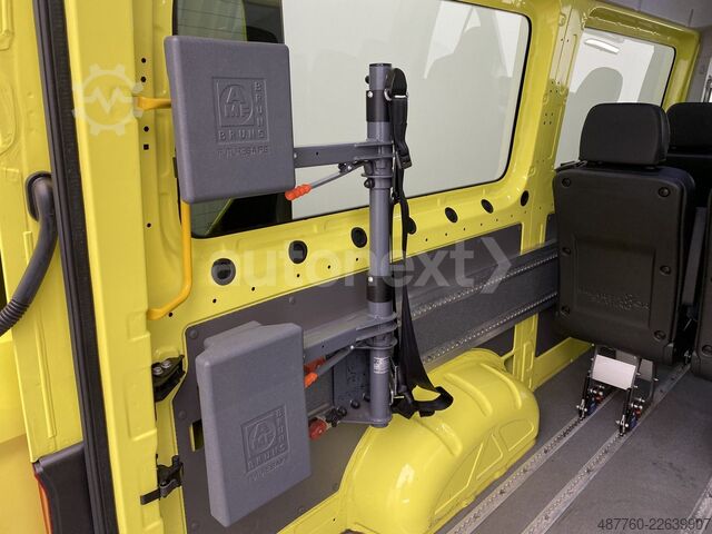 Kleinbus VW Crafter 35 Aut. *Rollstuhl-Rampe* 8-Sitze (5449)