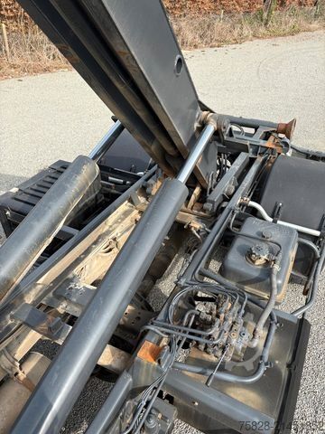 Hákový nosič kontejnerů MERCEDES-BENZ SK 2038  ( 1838 )  BLATT- BLATT / Retarder